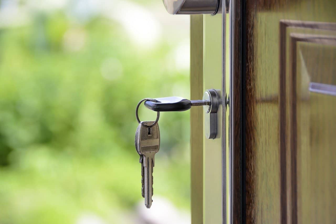 מפתחות על בית כניסה